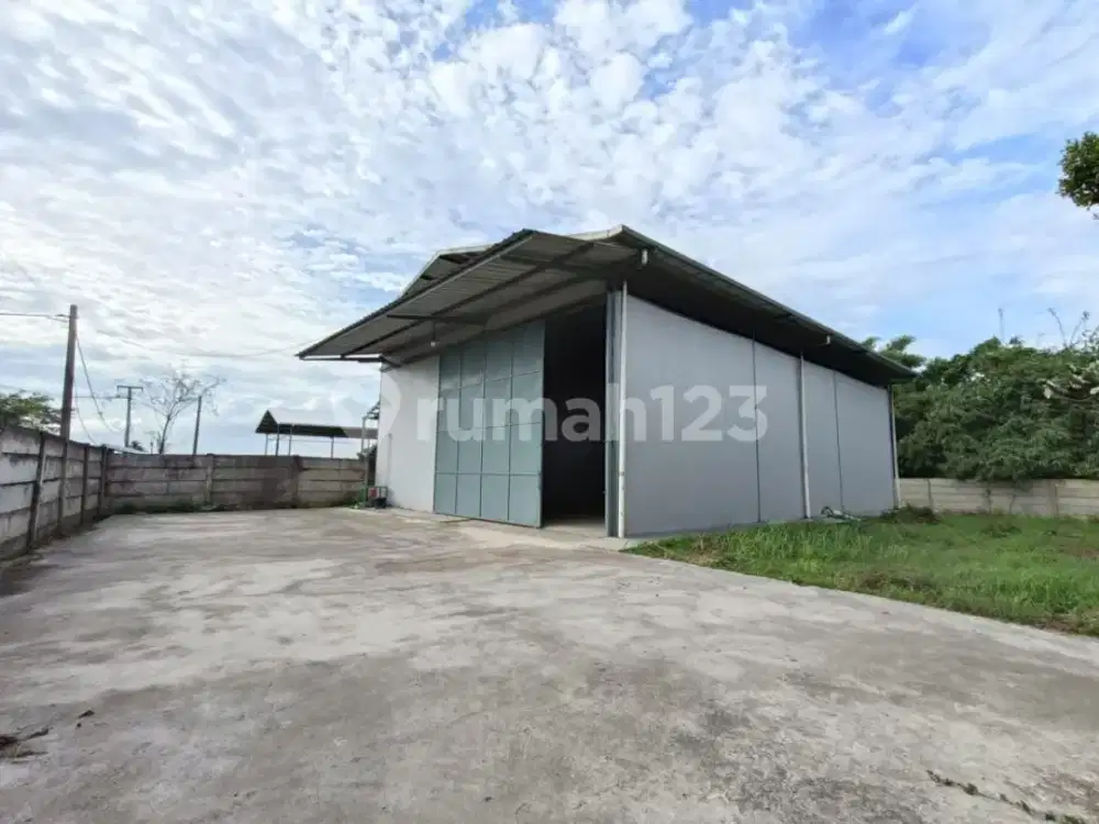 Gudang Siap Pakai 600 M SHM Bagus 30 Menit ke Tol BSD Serpong Lokasi di Gunung Sindur
