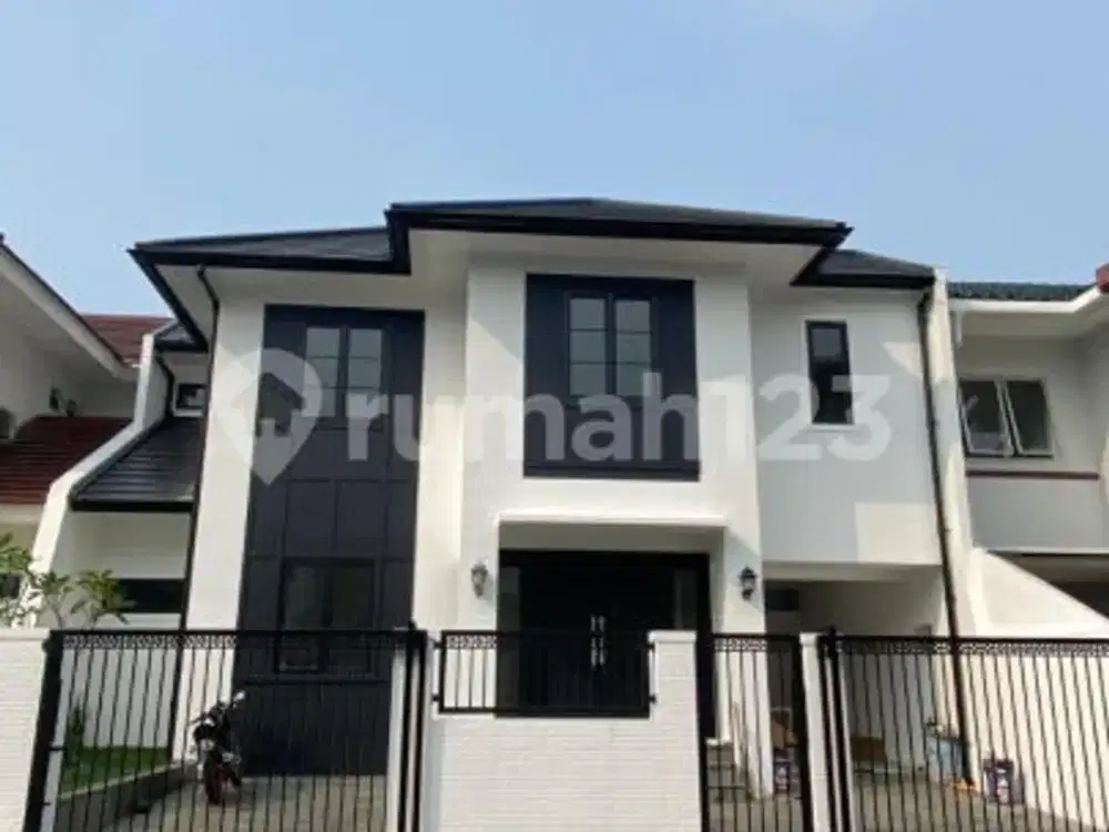 Rumah Full Renovasi Layout Plong Dekat Taman Kota Bsd