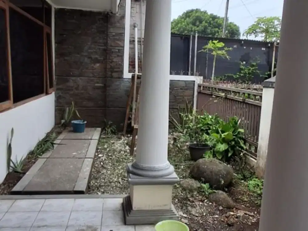 DIJUAL ATAU DISEWA RUMAH DI SAYAP BATUNUNGGAL COCOK UNTUK KANTOR DEKAT TOL, PRIMAJASA, STT TELKOM, DAN SEKOLAH ALOYSIUS