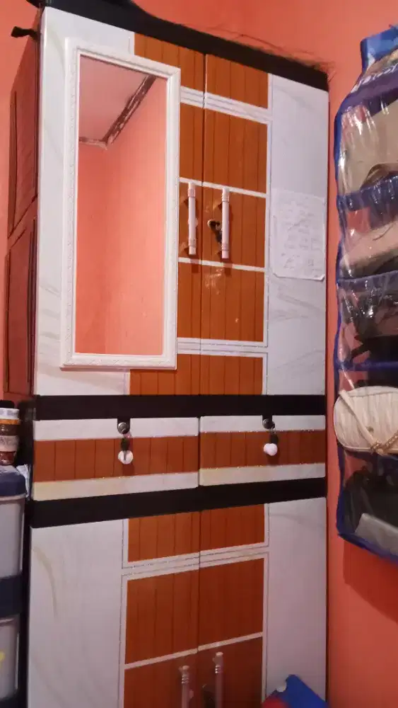 Jual lemari tingkat 3