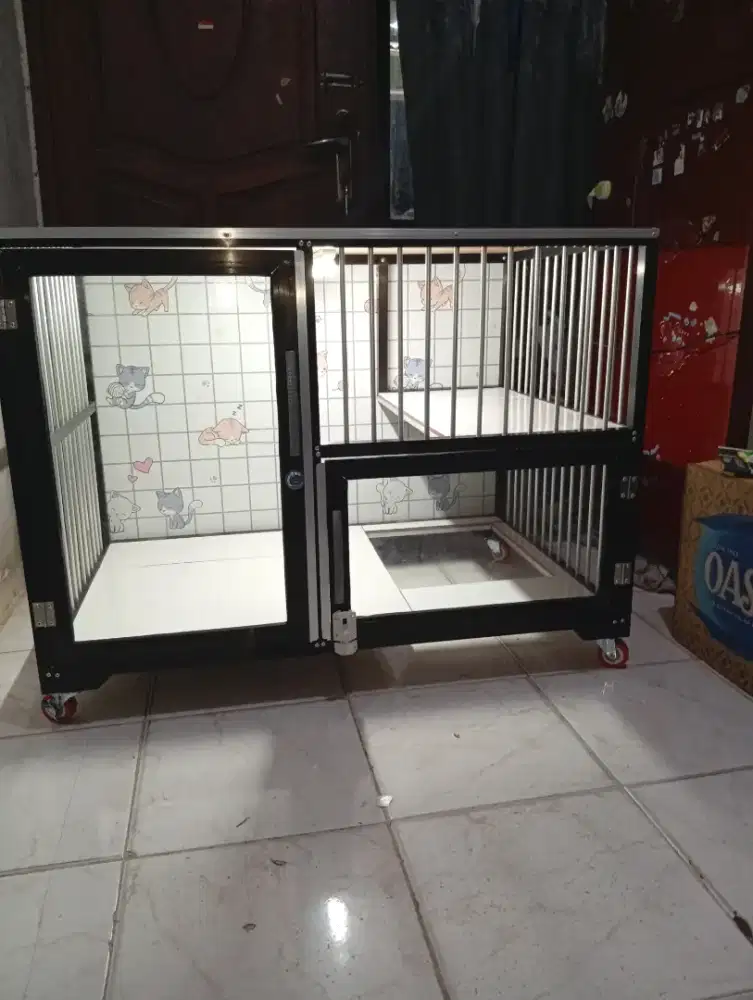 Kandang kucing alumunium brown