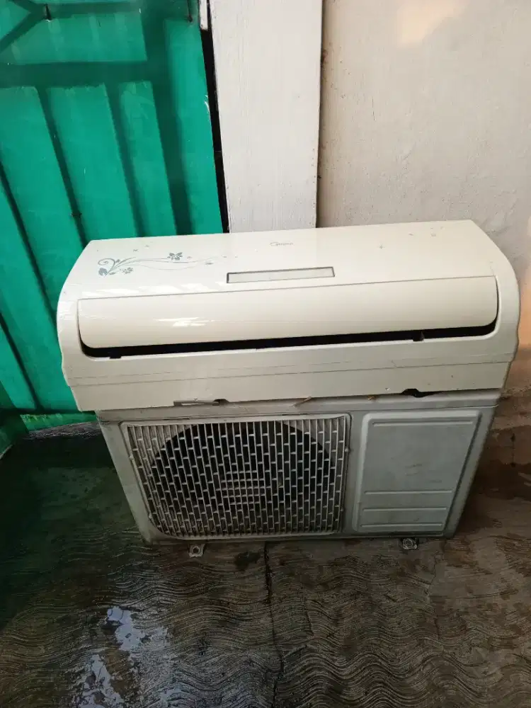 Dijual AC Midea 1/2 Pk