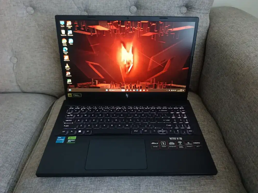 Laptop Gaming Acer Nitro V15 Nvidia RTX 4GB