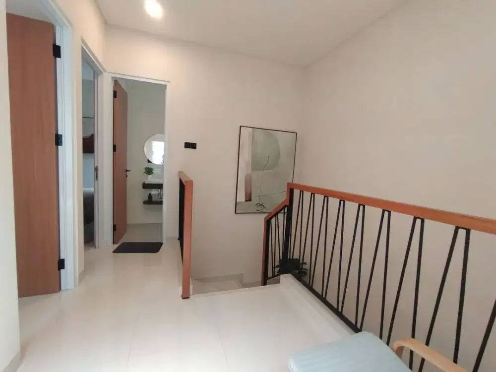 Rumah 2 lantai di jl raya ciputat