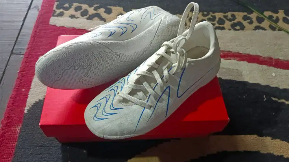 Sepatu Futsal Anak No 35 Specs