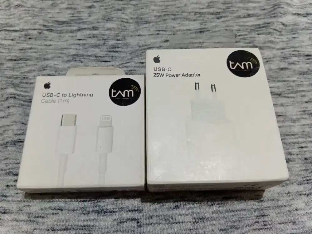 Adaptor Distributor Tam iphone 25w+Kabel Data Tipe C To Lighting(New)
