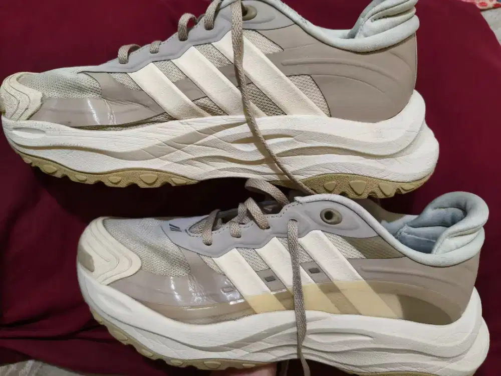 Sepatu Adidas adistar original Made in China