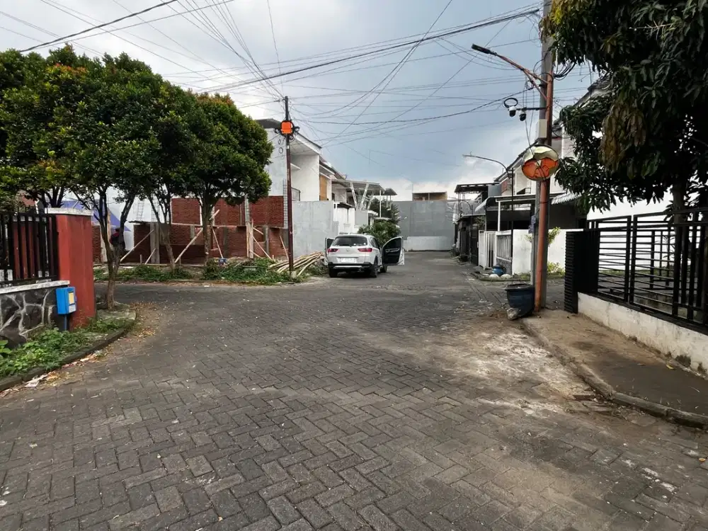 Tanah Saxophone Dekat Perliman Candi Panggung suhat