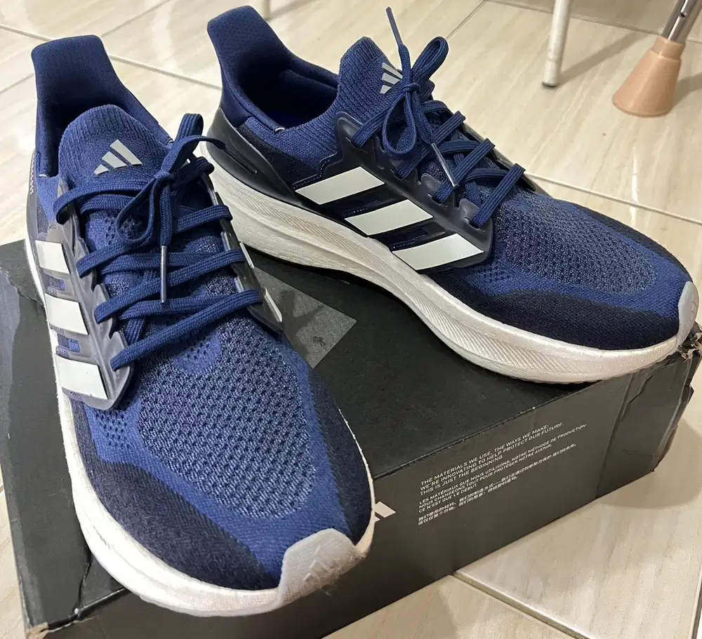 Sepatu Lari Running Pria Cowok Laki-laki Adidas Ultraboost 5 Original