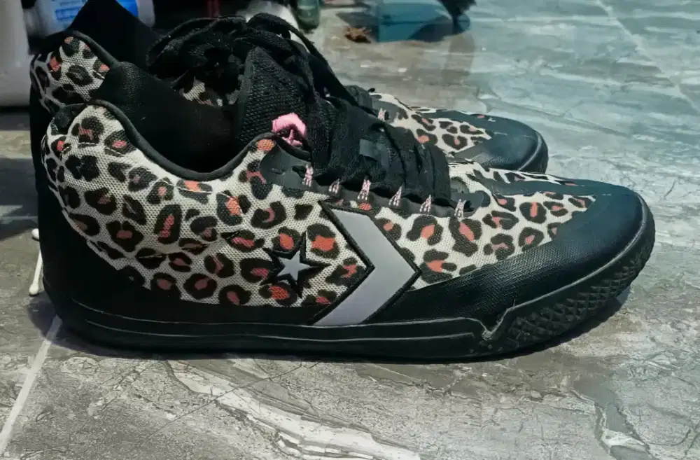 Sepatu Converse All star BB EVO leopard sz 44 ori