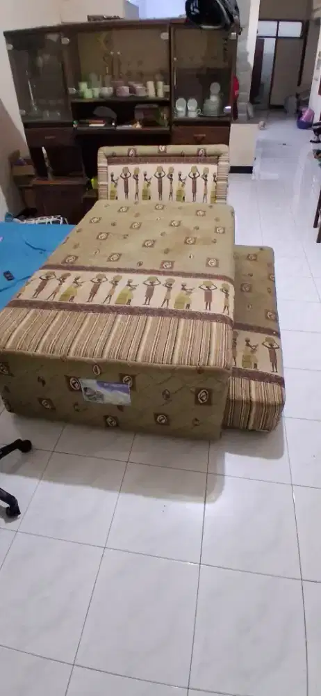 Double bed ukuran 120 × 200