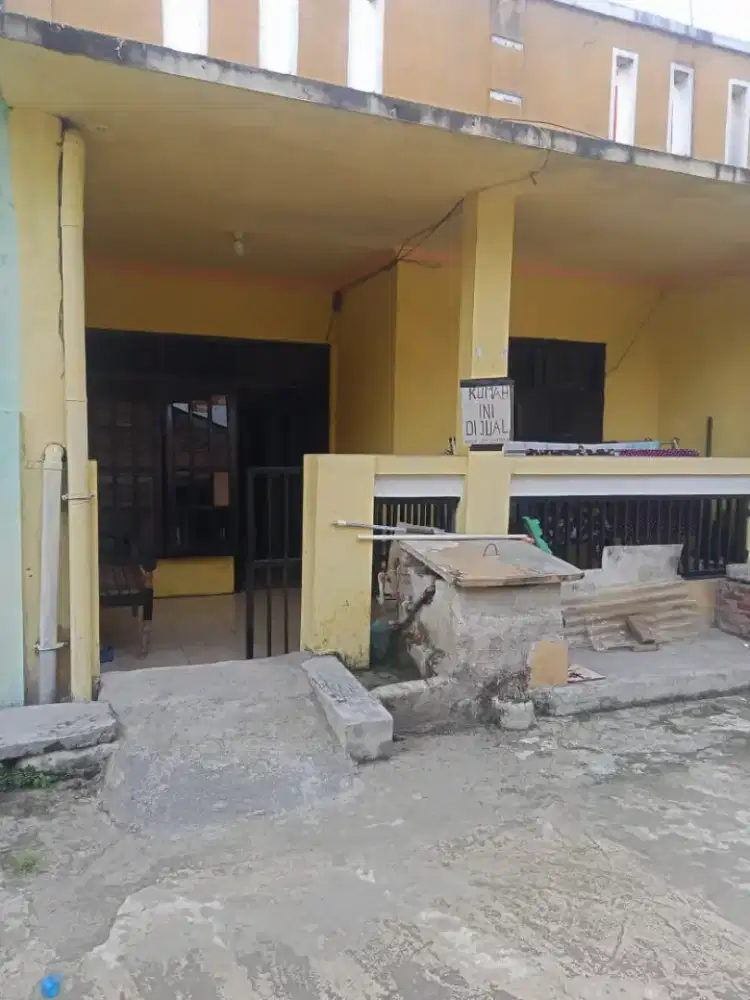 Jual rumah di perumahan Bumi Agung Permai 1