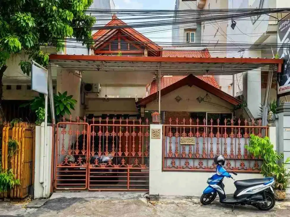 ( PUSAT KOTA ) RUMAH / KANTOR DI JL PEKUNDEN BARAT SEMARANG