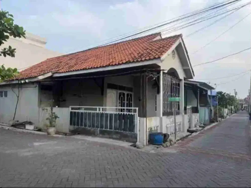 RUMAH DI JL SIDOLUHUR MUKTIHARJO KIDUL PEDURUNGAN SEMARANG