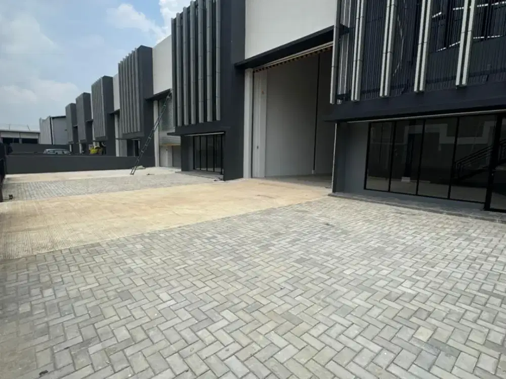 Dijual/Disewa Gudang Tipe 12 sisa 2 unit Blessindo, Legok Tangerang