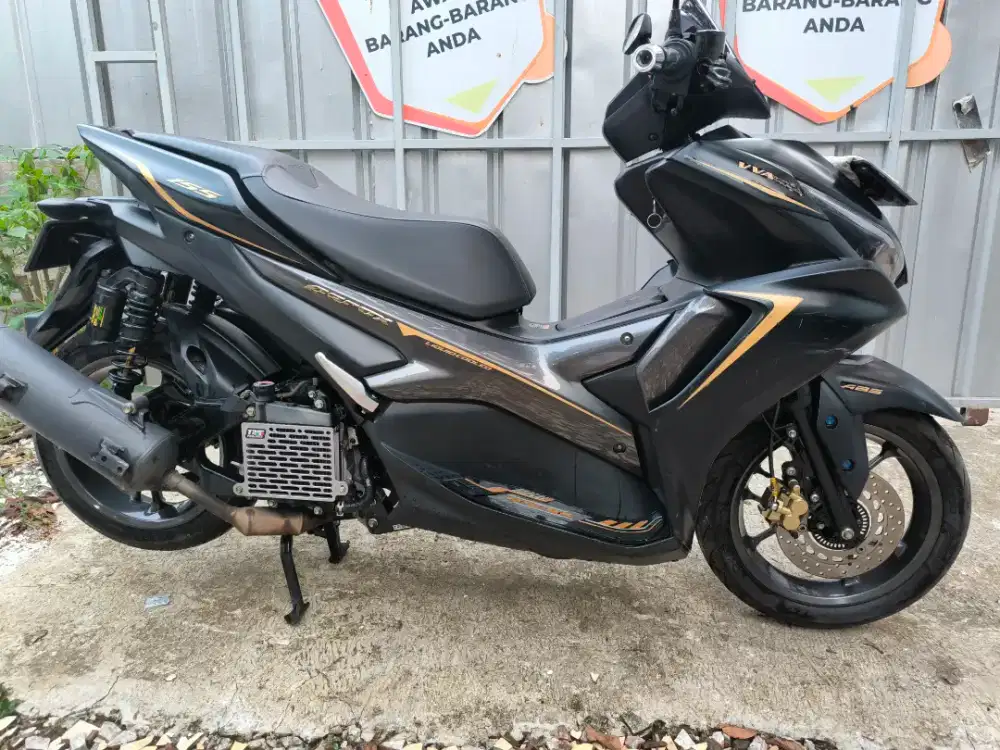 Aerox 2021 warna hitam