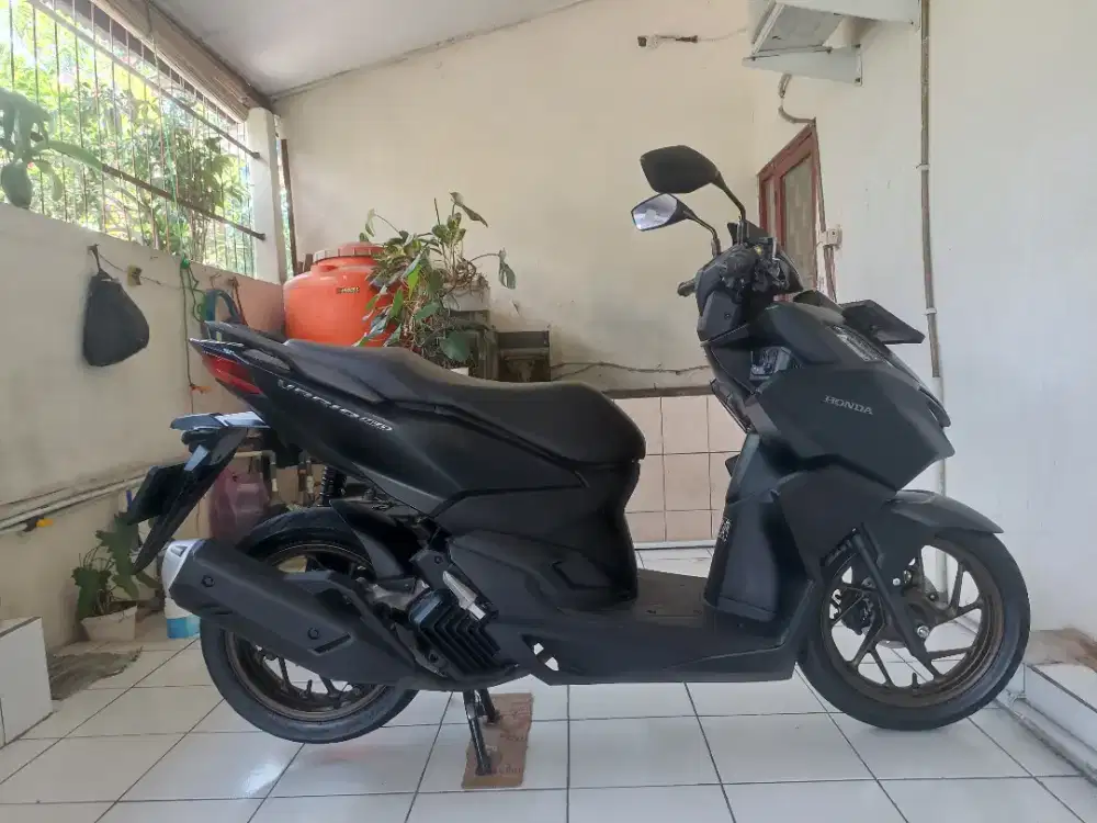 Honda vario 160 CBS tahun 2025 km 4000 plat Bekasi kota