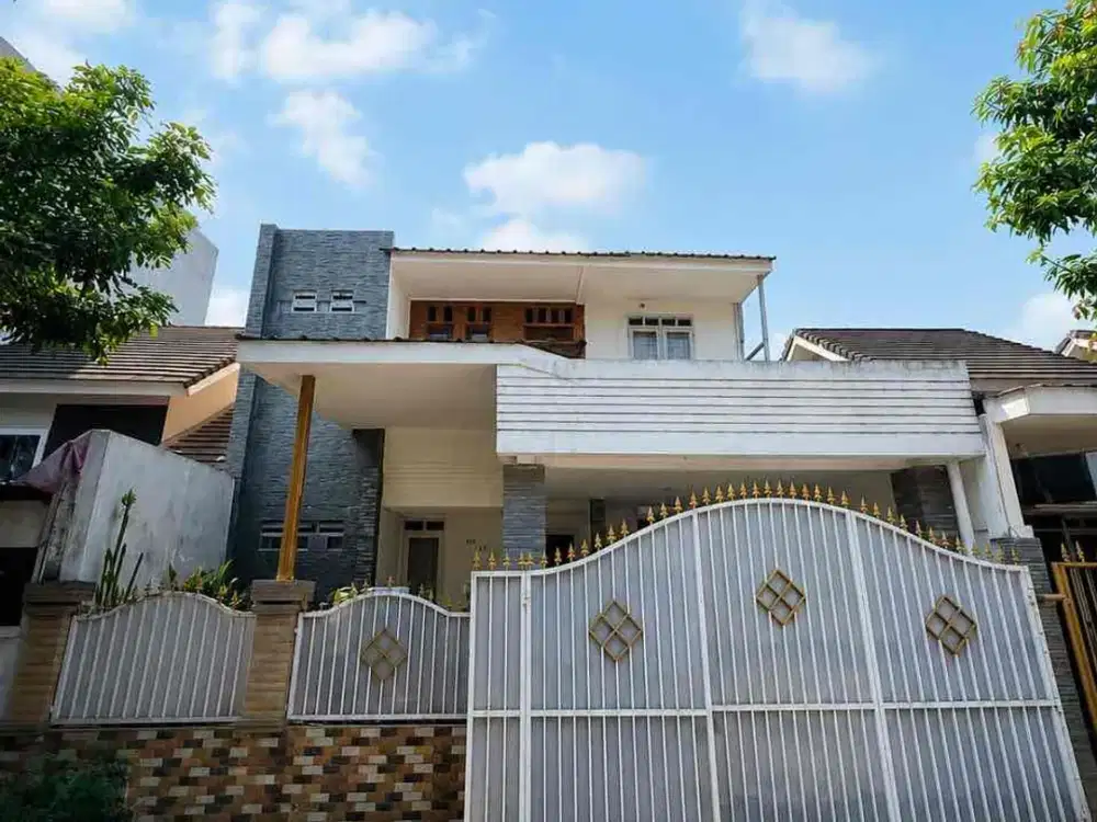 Dijual Rumah 2 Lantai Siap Huni Untuk Keluarga Besar si Limo Cinere