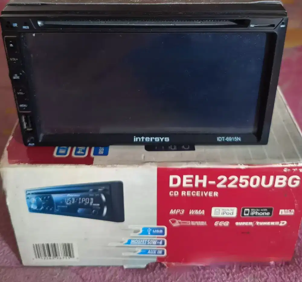 Intersys IDT-6915N 6.95 inchi LCD TV mobil 12V Bekas