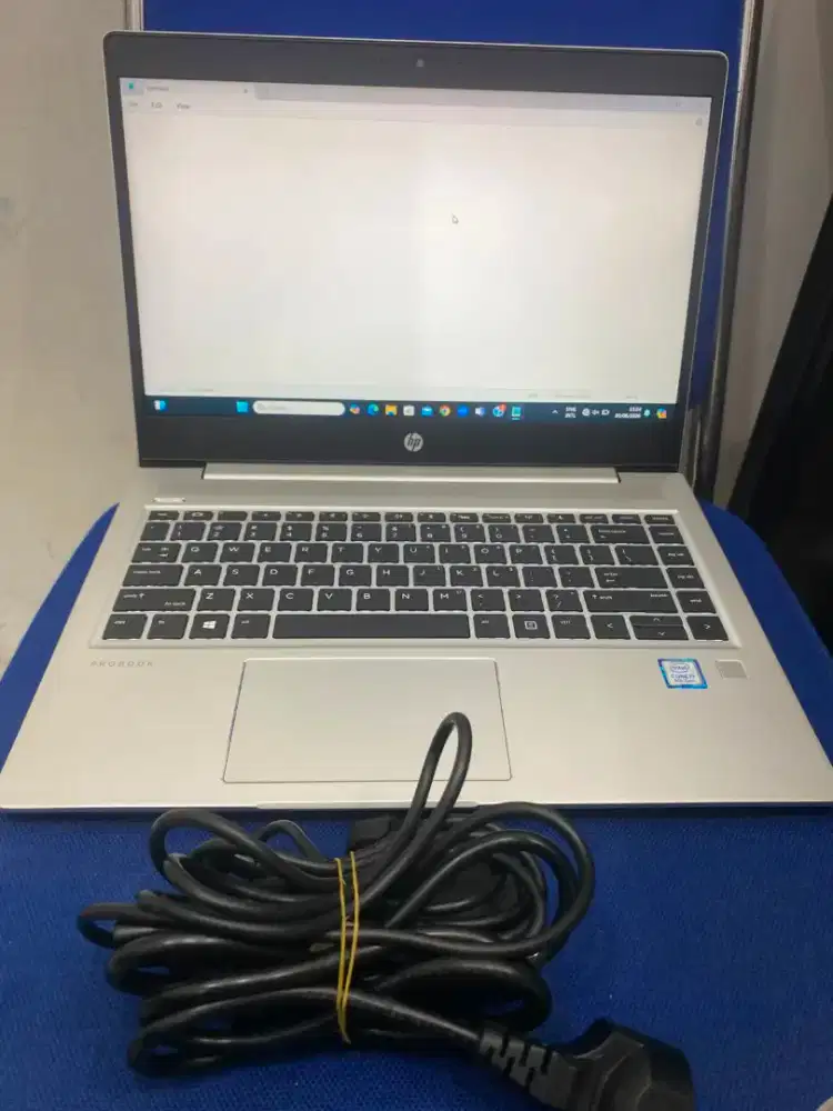 laptop HP ProBook 14 inci dengan prosesor Intel Core i7