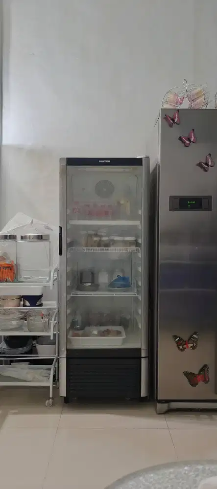 Showcase Kulkas Minuman Polytron