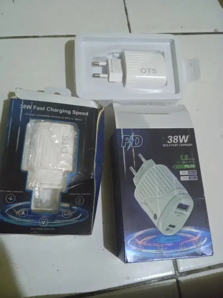 Charger dual output USB + type C