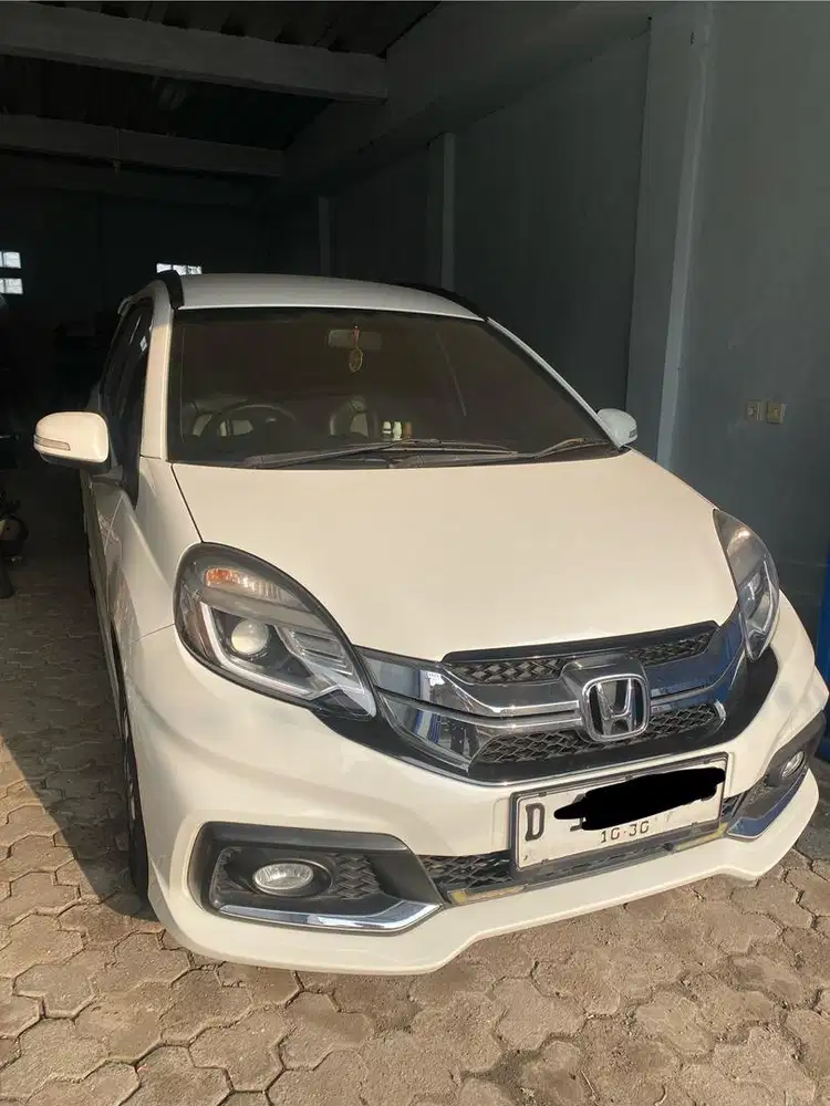 DIJUAL CEPAT HONDA MOBILIO RS CVT PUTIH 2015