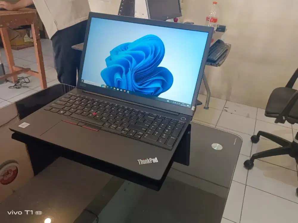 LENOVO E15 CI7 GEN 10 RAM 16GB SSD 256GB 15,6 INCI WINDOWS 11