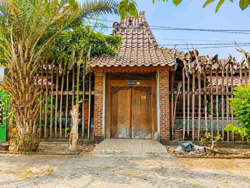 Dijual Rumah Joglo Kalsik Jawa Kuno Di Wiyung Surabaya
