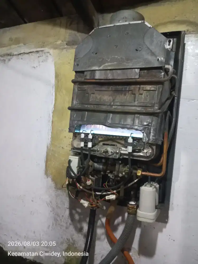 Ganti sparepart  water heater