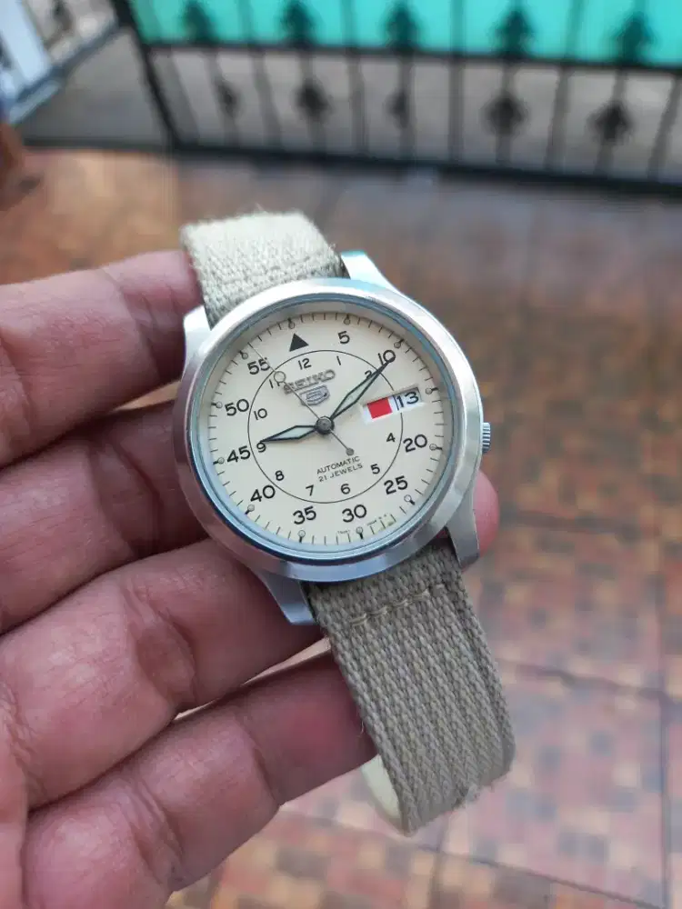 Seiko 5 Military SNK803