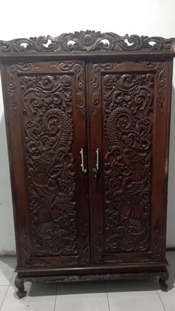 Lemari jati jepara