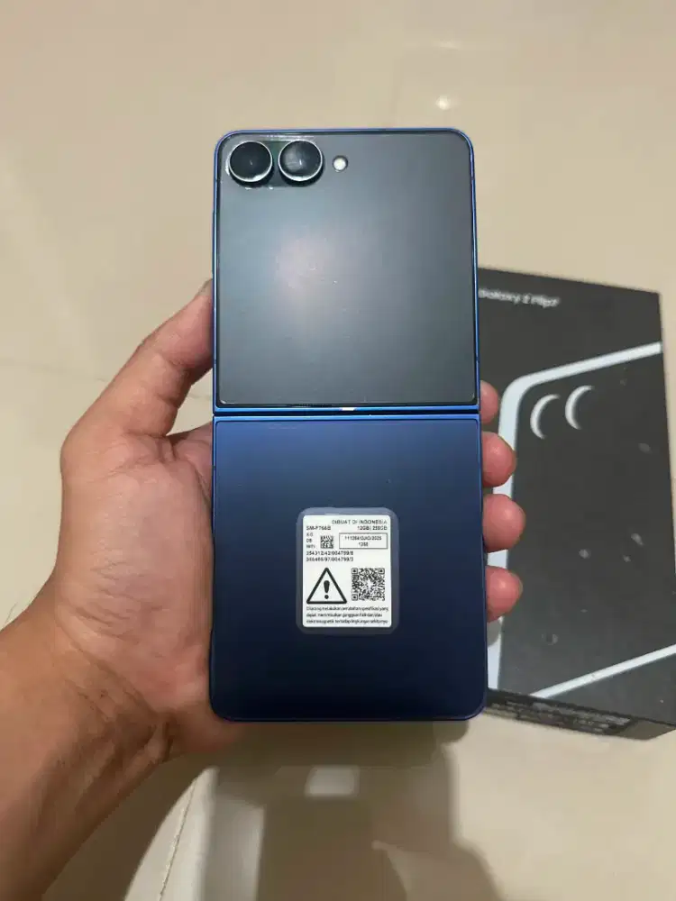 Samsung Z Flip 7 5G 12/256GB ex resmi Sein fullset mulus pemakaian