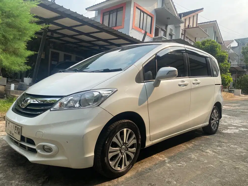 HONDA FREED 2013 E 1.5 PSD DOUBLE BLOWER