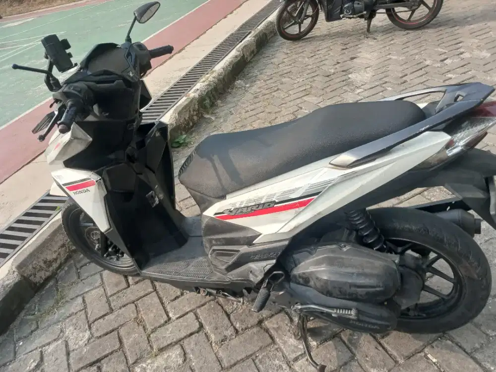 Dijual cepat vario 125.tahun 2015.