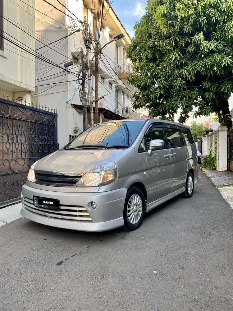 SIAPA CEPAT DIA DAPAT !!! Di jual Nissan Serena C24 HWS Autech 2010