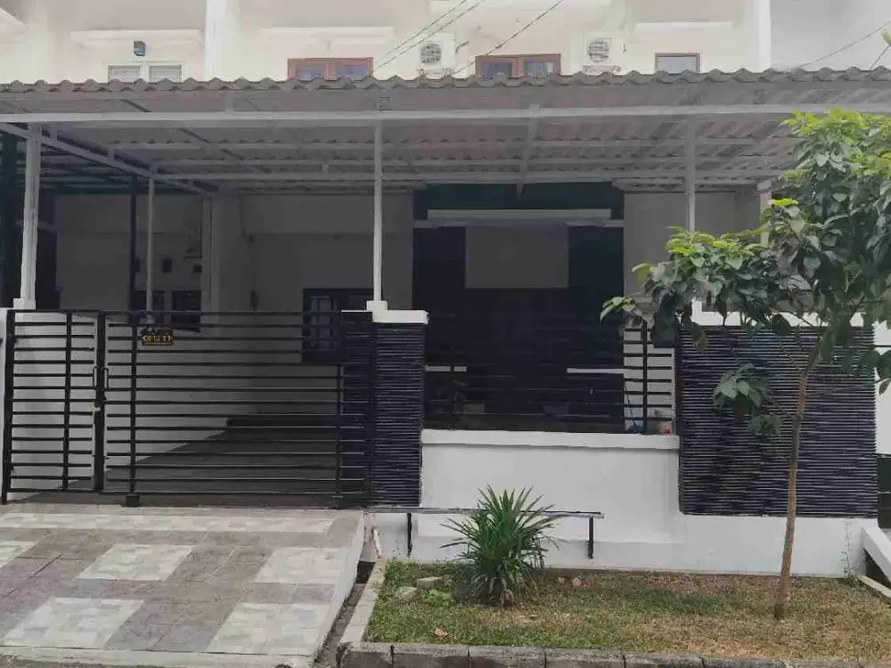 Dijual rumah sektor 7c 9*17 dua lantai gading Serpong Tangerang