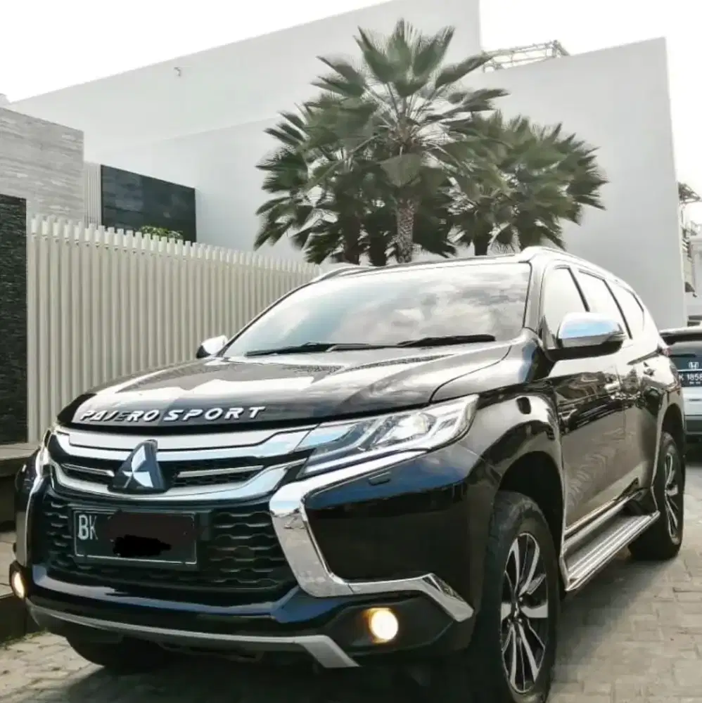 Mitsubishi Pajero Sport 4x4 Dakar Matic 2016 Hitam BK