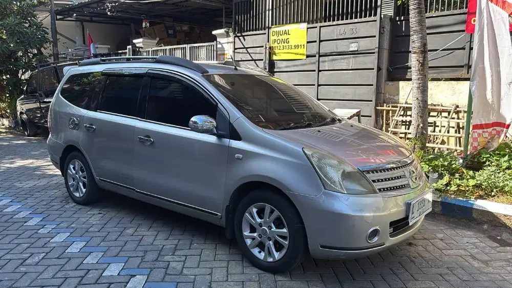 GRAND LIVINA XV 1.5 AT (SILAHKAN NEGO)