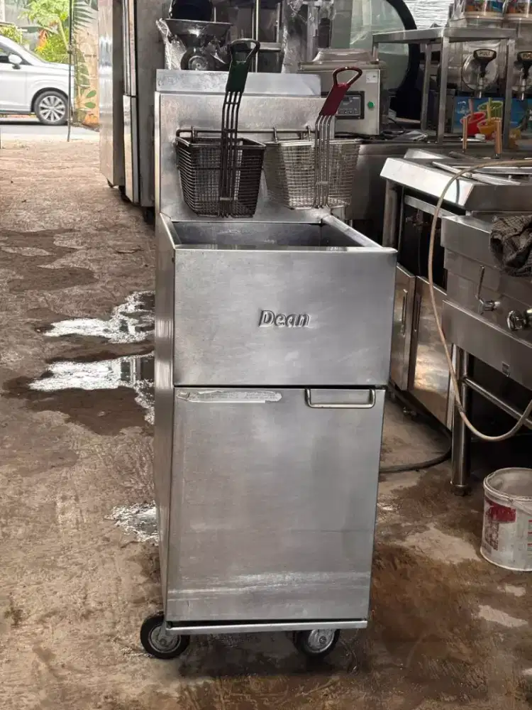 DEEP FRYER / deepfryer GAS (e)
Merk Dean
Kapasitas 20-25 liter