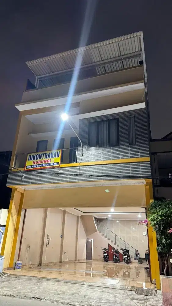 Dikontrakan Rumah 3 Lantai