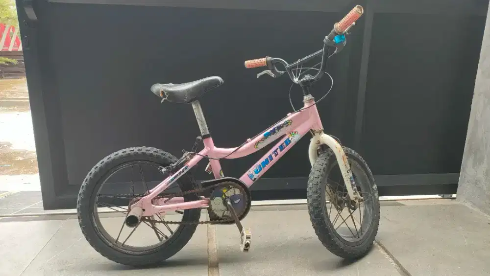 Sepeda BMX anak, umur 6 - 13 tahun