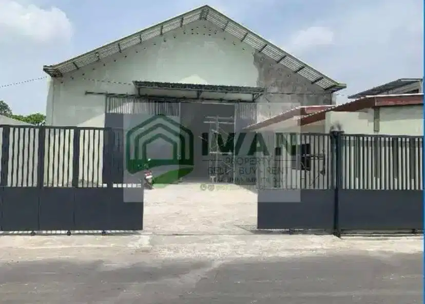 Gudang Baru Strategis Dekat Pintu Gerbang Tol
