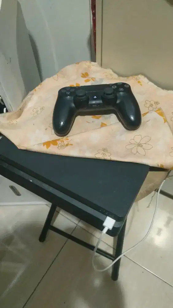 Jual Playstation 4 Bekas masih terawat Bagus