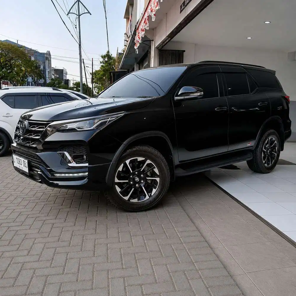 Toyota Fortuner GR 2.8 AT 2022 KM 11rban