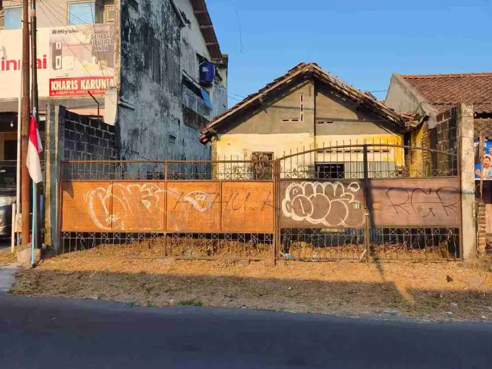 disewakan tanah pekarangan bonus bangunan didekat sekolah teladan