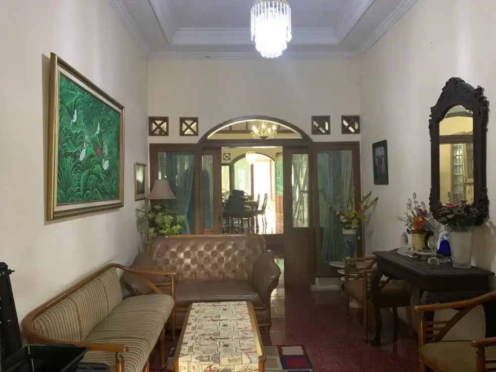 Rumah Luas dan Strategis SHM di Margahayu Raya Soekarno Hatta Bandung Harga Nego