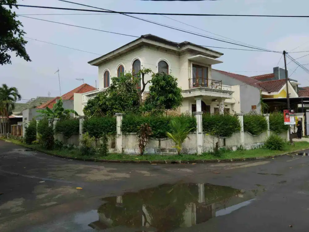 Rumah Besar dan Luas Harga Murah di Griya Loka BSD