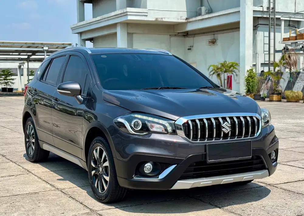 [LOW KM 20.000] SUZUKI SX4 SCROSS AT 2022 GREY ISTIMEWA TT 2021 ABU