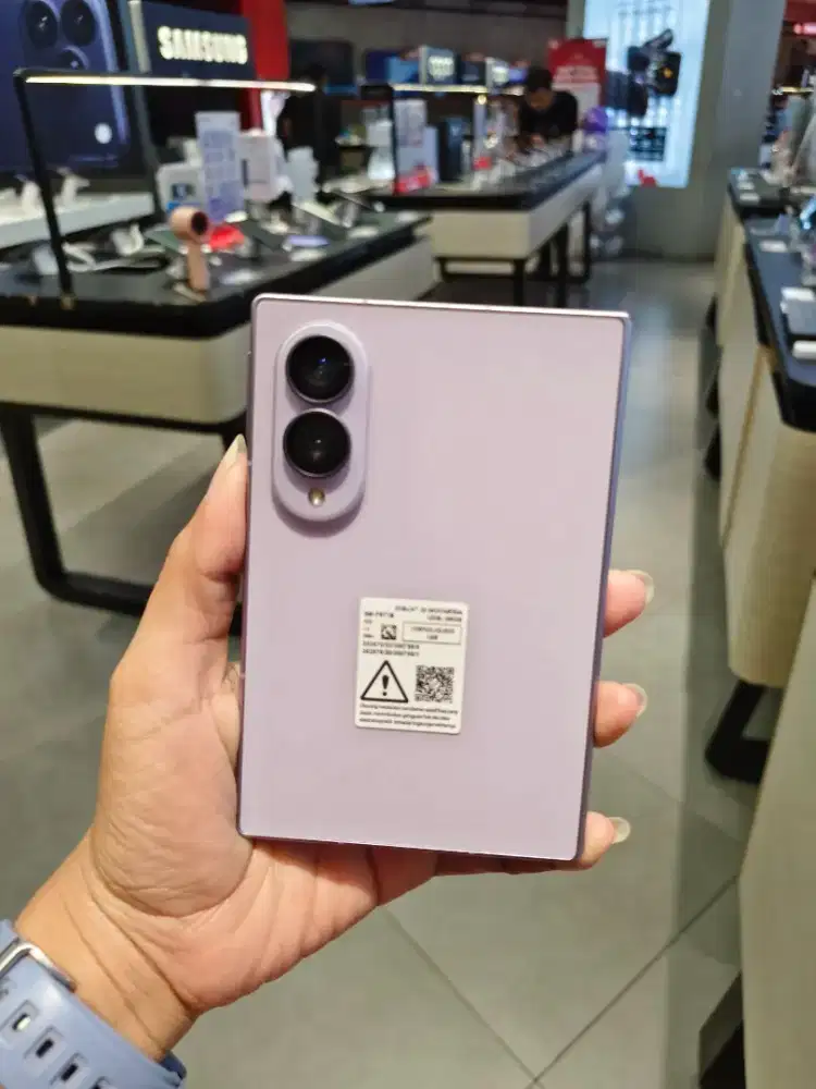 Samsung Galaxy Z Fold 512Gb Bisa Cicilan Bunga 0,99%